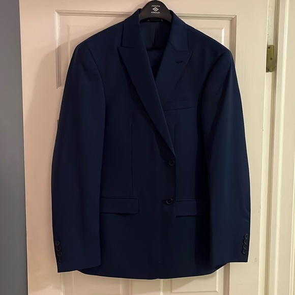 Blue Tommy Hilfiger 40R piece suit Suits